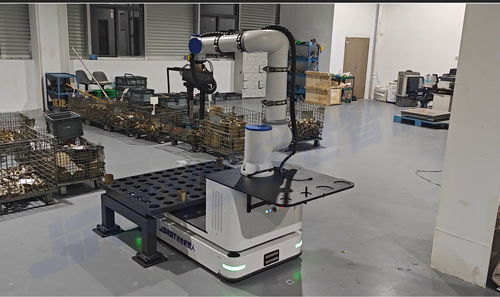 复合机器人在CNC行业的应用 自动化上下料与换刀解决方案及设备安装服务